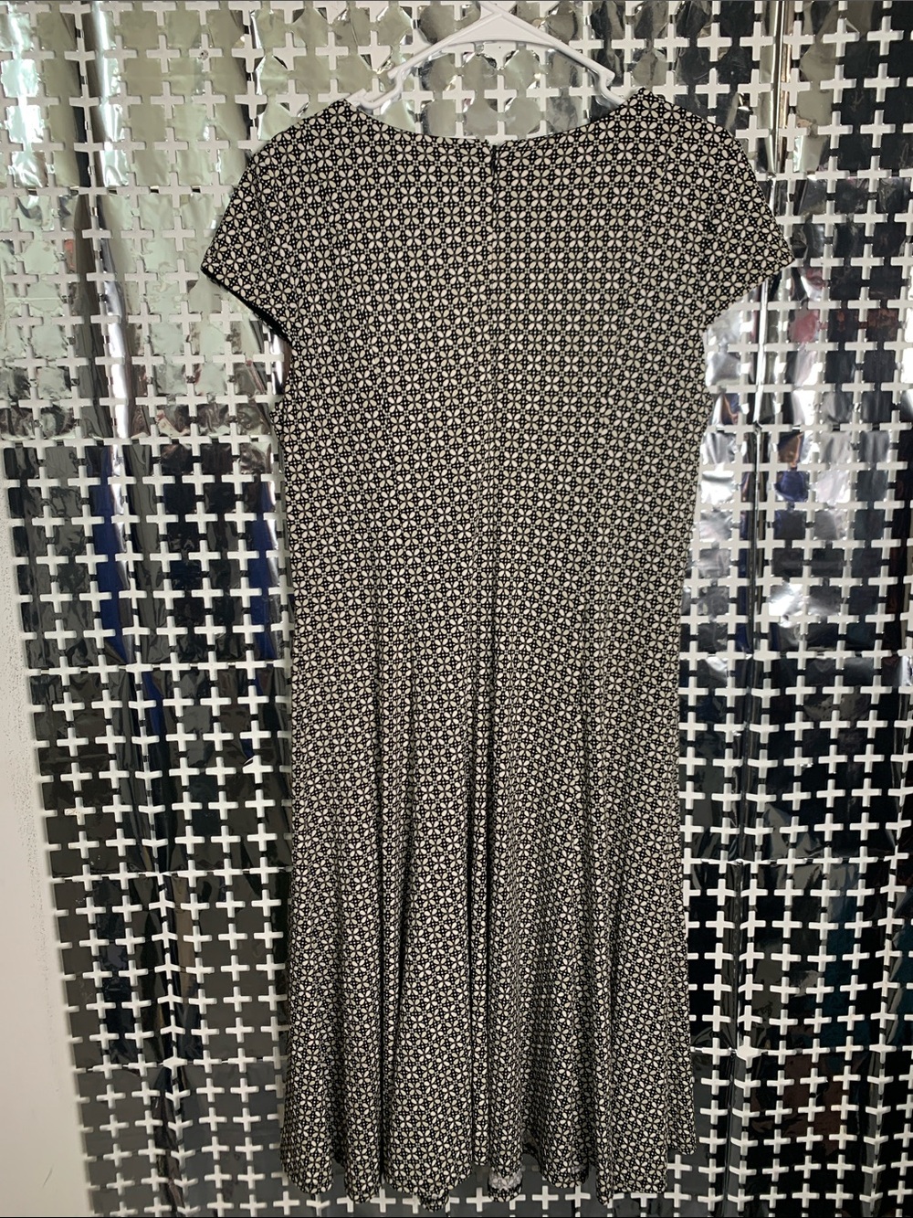 Jessica Howard Black and White Geometric Midi Dress - Picture 5 of 5